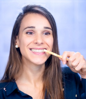 Comment utiliser un bâton de Siwak Bio